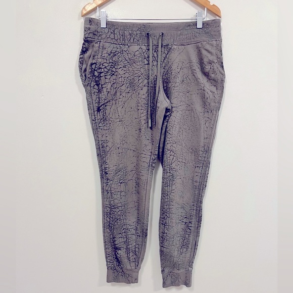 Lululemon Warm Down Jogger *7/8 Length Thread Dye Rover Black 12 - Picture 6 of 14